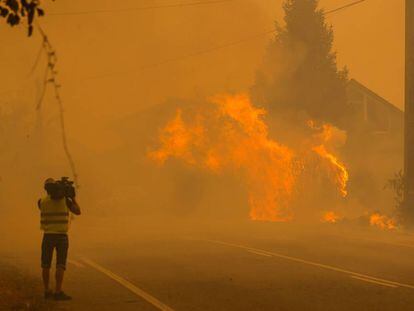 Incendio en As Neves (Pontevedra) en octubre pasado.