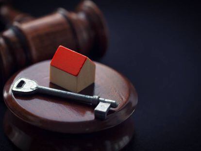 El juez civil no puede obligar a bancos o inmobiliarias a formalizar un alquiler social antes del desahucio