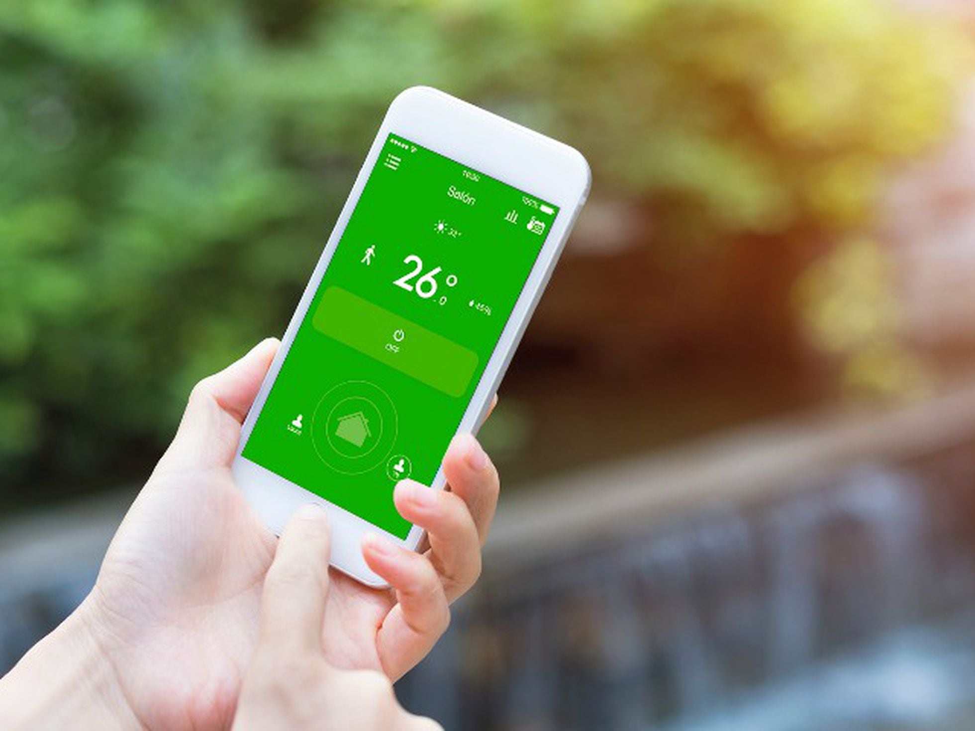 Siete dispositivos para controlar tu aire acondicionado con el móvil o la  voz y conectarlo al Wi-Fi de casa
