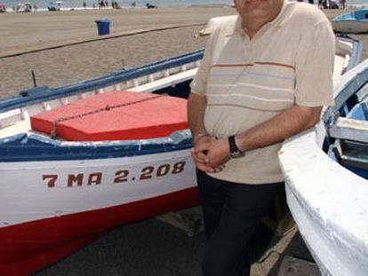 Pedro Tirado, en la playa de Manilva el pasado verano.
