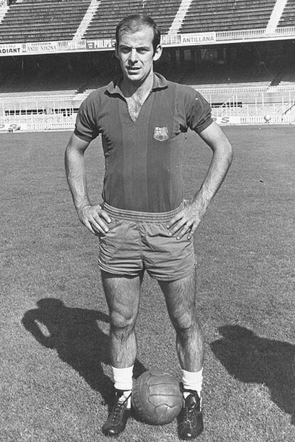 Chus Pereda posa con la camiseta del Barcelona.