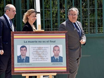 Homenaje a los guardias civiles Carlos Sáenz de Tejada y Diego Salvá, últimos asesinados por ETA en España.