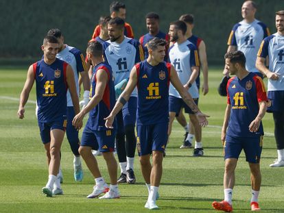 Entrenamiento de la selección española de fútbol durante el Mundial de Qatar.