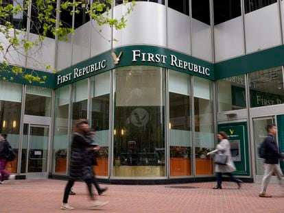 Sede del First Republic Bank en San Francisco, en una imagen de este lunes.