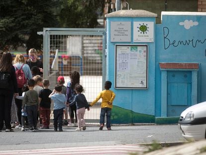 Alumnos en un colegio público de Cataluña.