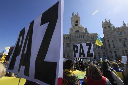 Manifestación contra la guerra de Ucrania en Madrid (España).