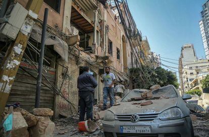 Aspecto de una de las calles dañadas de Beirut.