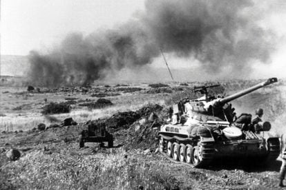 Tanques israelíes, el 5 de junio de 1967 en los Altos de Golán, territorio conquistado a Siria en la Guerra de los Seis Días.
