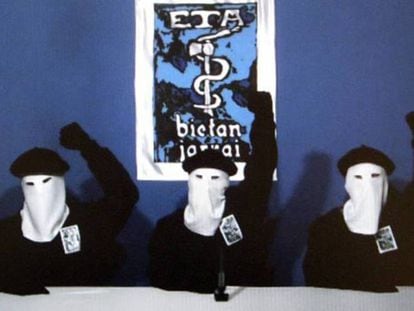 L'organització terrorista basca anuncia la fi de la violència l'octubre del 2011.