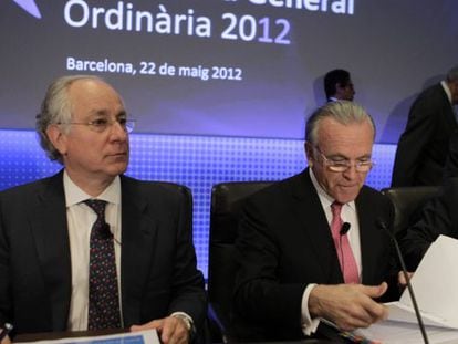 El director General de La Caixa, Juan Mar&iacute;a Nin (i) y el presidente de La Caixa, Isidre Fain&eacute; (d), durante la asamblea general ordinaria celebrada en Barcelona. 