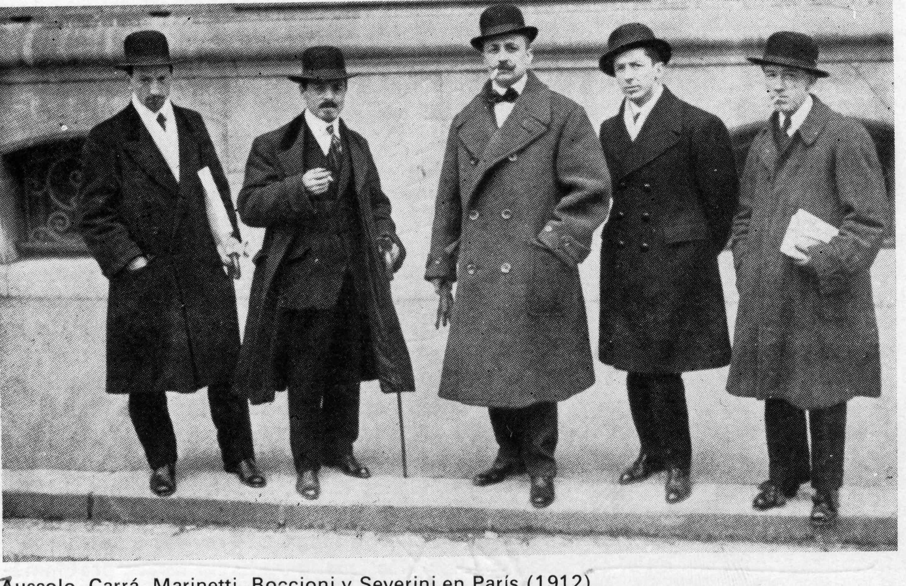 Algunos de los más conspicuos miembros del futurismo: desde la izquierda, Luigi Raussolo, Carlo Carrá, Filipo Tommaso Marinetti, Umberto Boccioni y Gino Severini.