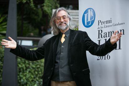 Víctor Amela gana el premio Ramon Llull.