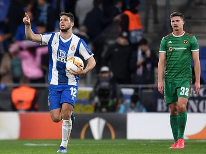 Calleri, tras uno de sus goles ante el Wolverhampton.