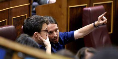 Pablo Iglesias e &Iacute;&ntilde;igo Errej&oacute;n, este martes en el Congreso. 