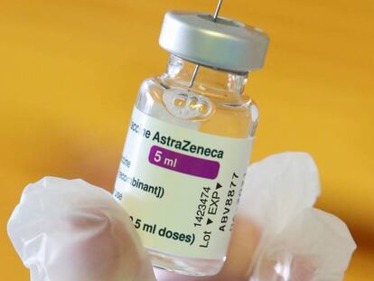 La EMA admite que los trombos son un efecto secundario “muy infrecuente” de la vacuna de AstraZeneca