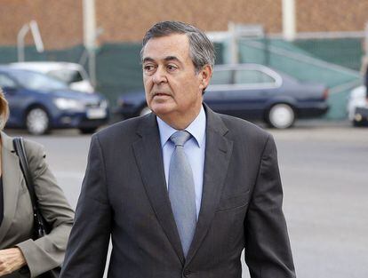 El ex miembro del Consejo Económico y Social, ex presidente del colegio de Economistas y exconsejero de Caja Madrid Juan Iranzo, antes de entrar al juicio.