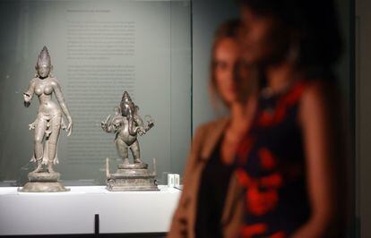 La exposición Buda y Shiva, Loto y Dragón. Obras maestras de la colección de Mr an Mrs John D. Rockefeller 3rd en Asia Society se puede ver, en exclusiva para Europa, en la Fundación Barrié (A Coruña).