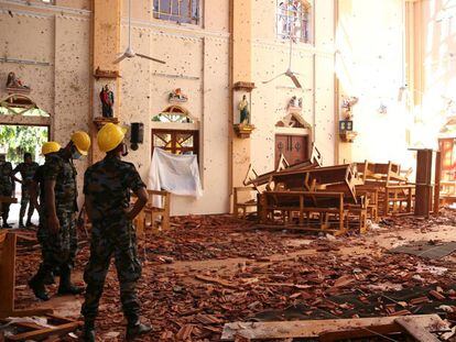 Iglesia de San Cristóbal en la ciudad de Negombo (Sri Lanka) devastada por una de las explosiones del Domingo de Pascua.