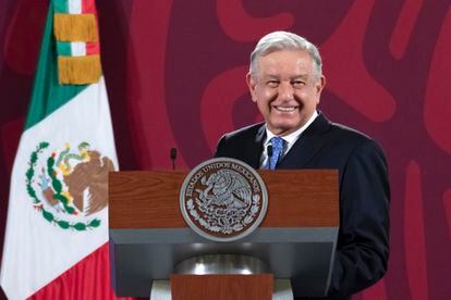 presidente Andrés Manuel López Obrador durante su conferencia en Palacio Nacional este martes 8 de noviembre.