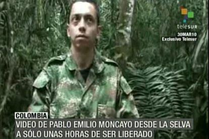 El sargento Moncayo, poco antes de su liberación, en una imagen de la televisión venezolana Telesur.