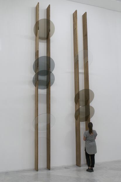 Imagen de la exposición ‘La danza mudanza’, en El Centro Andaluz de Arte Contemporáneo (CAAC). La exposición revisa la trayectoria del colectivo que integran la onubense Julia Fuentesal y el gaditano Pablo M. Arenillas.