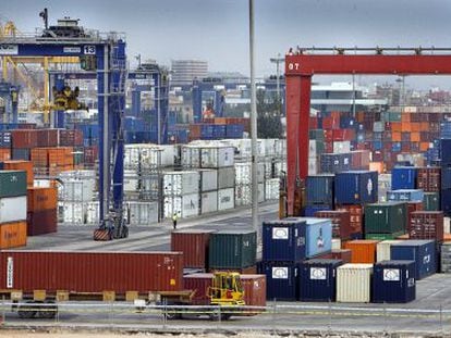 Contenedores en el puerto de Valencia.