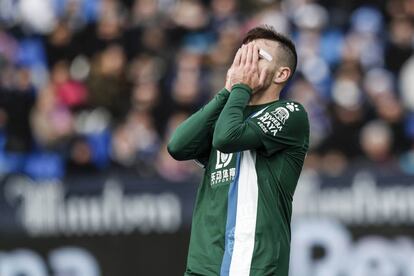 El jugador de l'Espanyol, Victor Campuzano, lamenta la pèrdua d'una opció de gol al partitamb el Leganés.