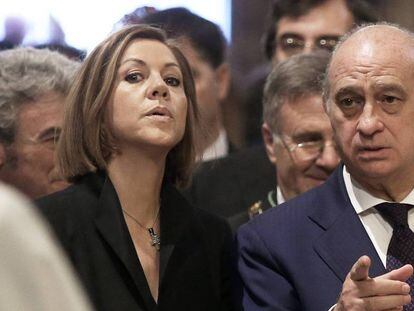 Dolores de Cospedal, junto al exministro del Interior, Jorge Fernández Díaz, en una imagen sin datar.
