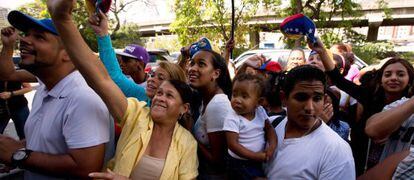 Seguidores de Henrique Capriles ayer en Caracas. 