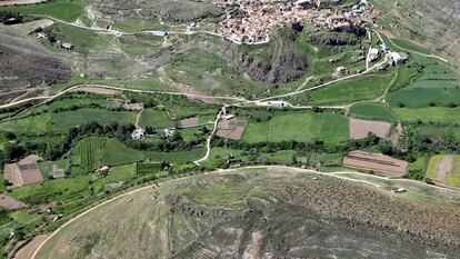 Vista aérea del cerro donde se hallaba el castro celtibérico de Aratis, en Zaragoza.