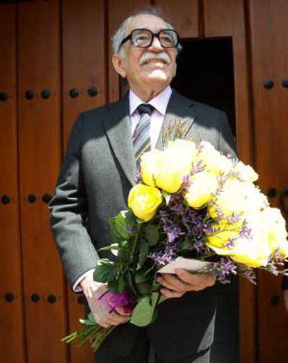 El escritor Gabriel García Márquez, en su casa de México.