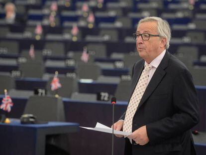 El presidente de la CE, Jean-Claude Juncker, interviene ante el Parlamento Europeo el pasado 24 de octubre de 2017. EFE/ Patrick Seeger