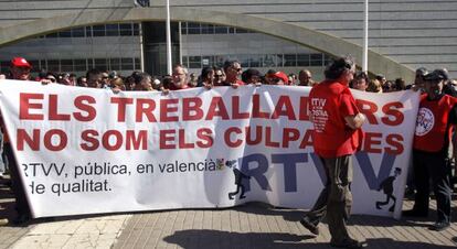 Concentración de trabajadores de Canal 9 contra el ERE.