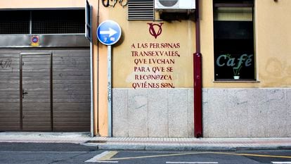 Uno de los vítores protesta que se pueden leer estos días por las calles de Salamanca