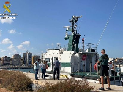 La Guardia Civil halla el segundo cadáver en las costas de Alicante, este domingo.