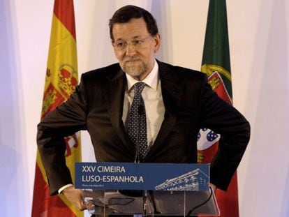 El presidente del Gobierno, Mariano Rajoy en la cumbre España-Portugal de Oporto.