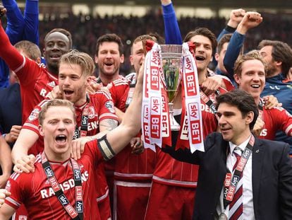 Karanka y los jugadores del Middlesbrough.