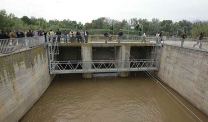 Captación de aguas en la depuradora de Abrera (Barcelona).