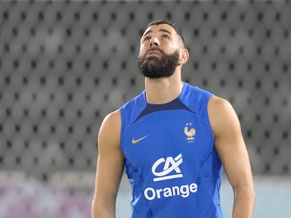 Karim Benzema durante un entrenamiento con la selección francesa.