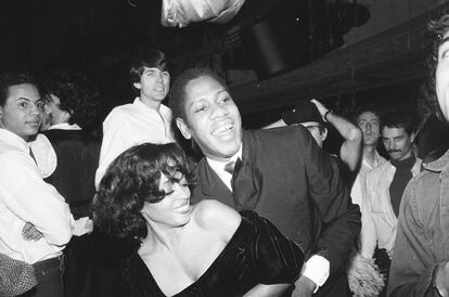 Leon Talley baila con Diana Ross en Studio 54, en 1979.