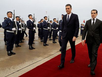 El presidente del Gobierno español, Pedro Sánchez, en un encuentro con el primer ministro marroquí, Saadedín Al Othmani en septiembre de 2019.