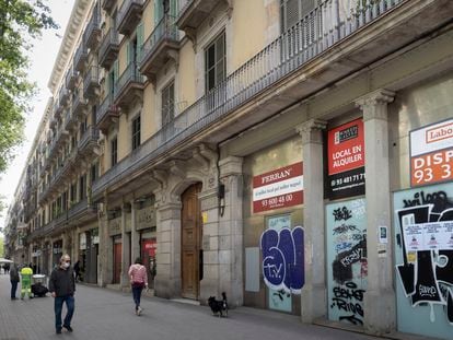 El edificio de la calle de ronda de Sant Pere, en Barcelona, que fue okupado en 2019.