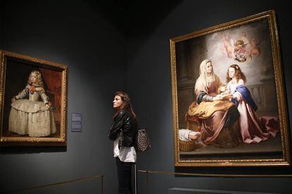 Pinturas de Velázquez y Murillo en la exposición 'El reencuentro con Velázquez', celebrada en Sevilla.