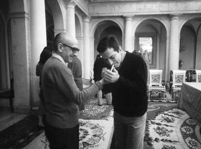 El general Gutiérrez Mellado con Adolfo Suárez el 6 de enero de 1977.