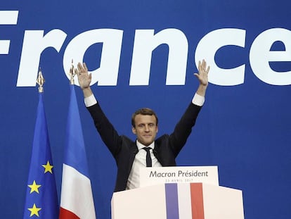 Macron celebra su resultado en la primera vuelta de las elecciones presidenciales francesas 