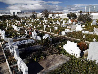 Tumbas musulmanas en el cementerio madrileño de Griñón, en 2015. 