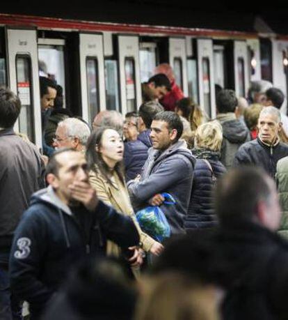 Vaga de metro a Barcelona el 2016.