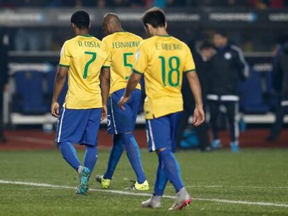 Jogadores brasileiros ap&oacute;s a derrota para o Paraguai.