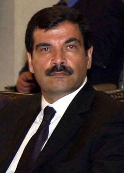 Una fotografía fechada en 2000 del viceministro de Defensa y cuñado de Bachar el Asad, Asef Shawkat, muerto hoy en Siria.