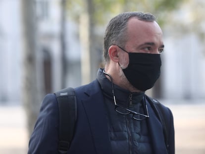 El ex secretario de Estado de Seguridad Francisco Martínez, a su llegada a la Audiencia Nacional el pasado 12 de noviembre para participar en el careo con el exministro Jorge Fernández Díaz.